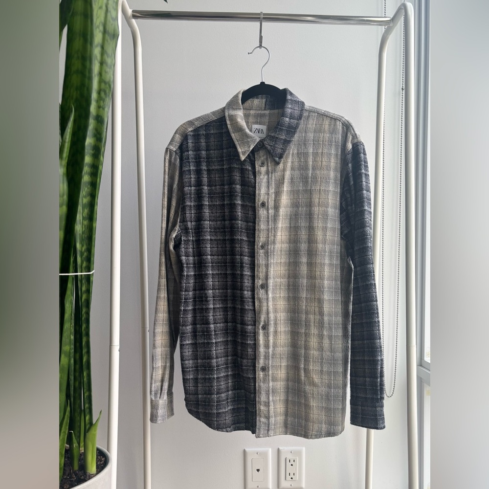 ZARA | Men’s Navy Grey Plaid Button-Down Shirt L